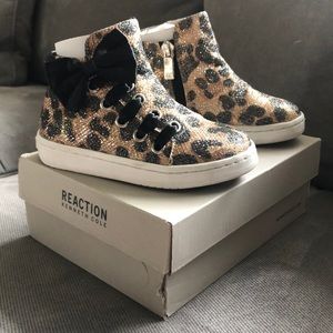 Kenneth Cole Cosmic Bow sneaker